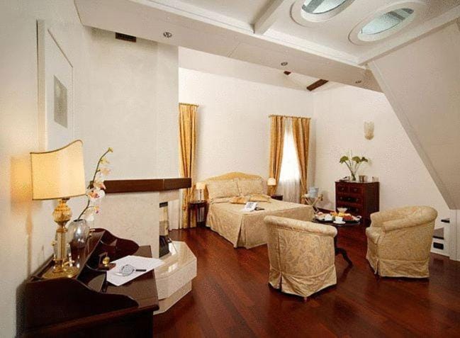 Photo of the whole room