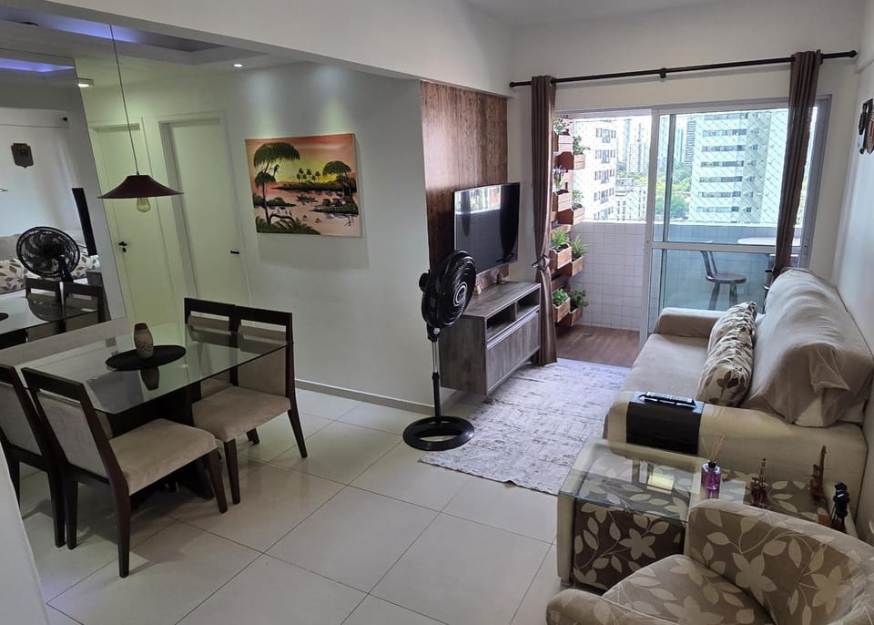 Communal lounge/ TV room, TV and multimedia, Living room, Seating area, Dining area