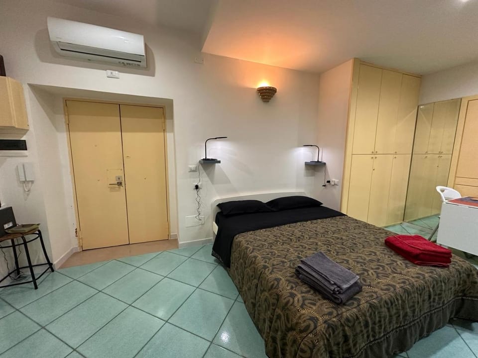 'a casa toja (neapolitan holiday home) Apartment in Naples