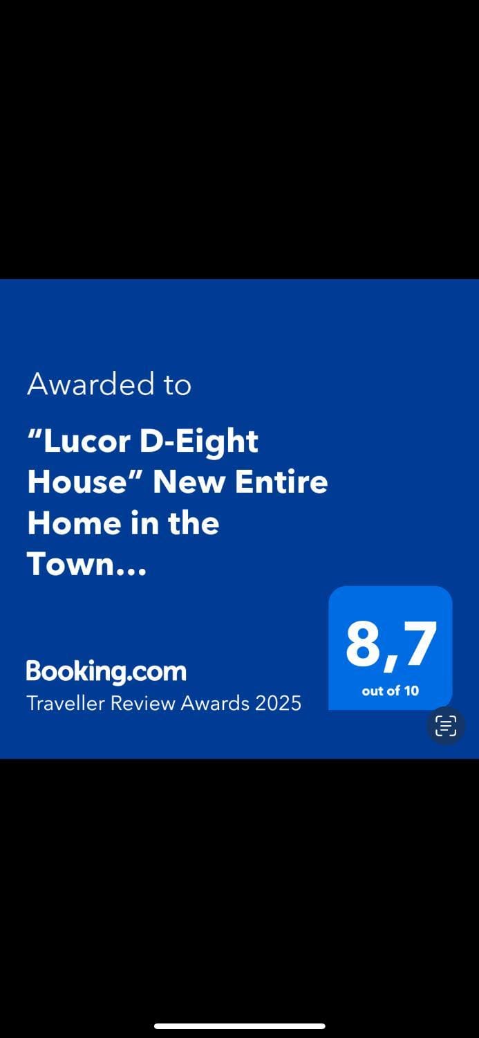 “Lucor D-Eight House” New Entire Home in the Town… House in Rincón
