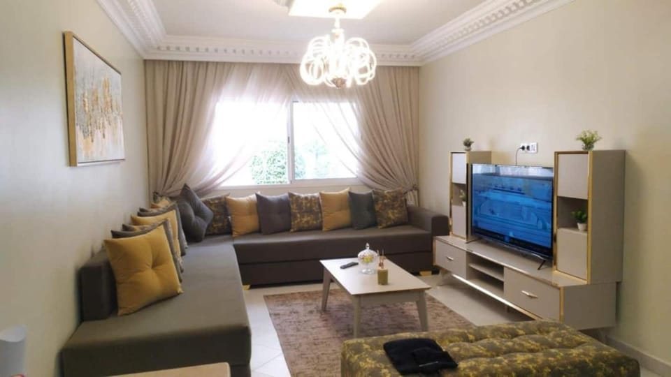 New Luxury Apartment, 3 Bed, 7Mins to Beach - Aida Apartment in Tangier