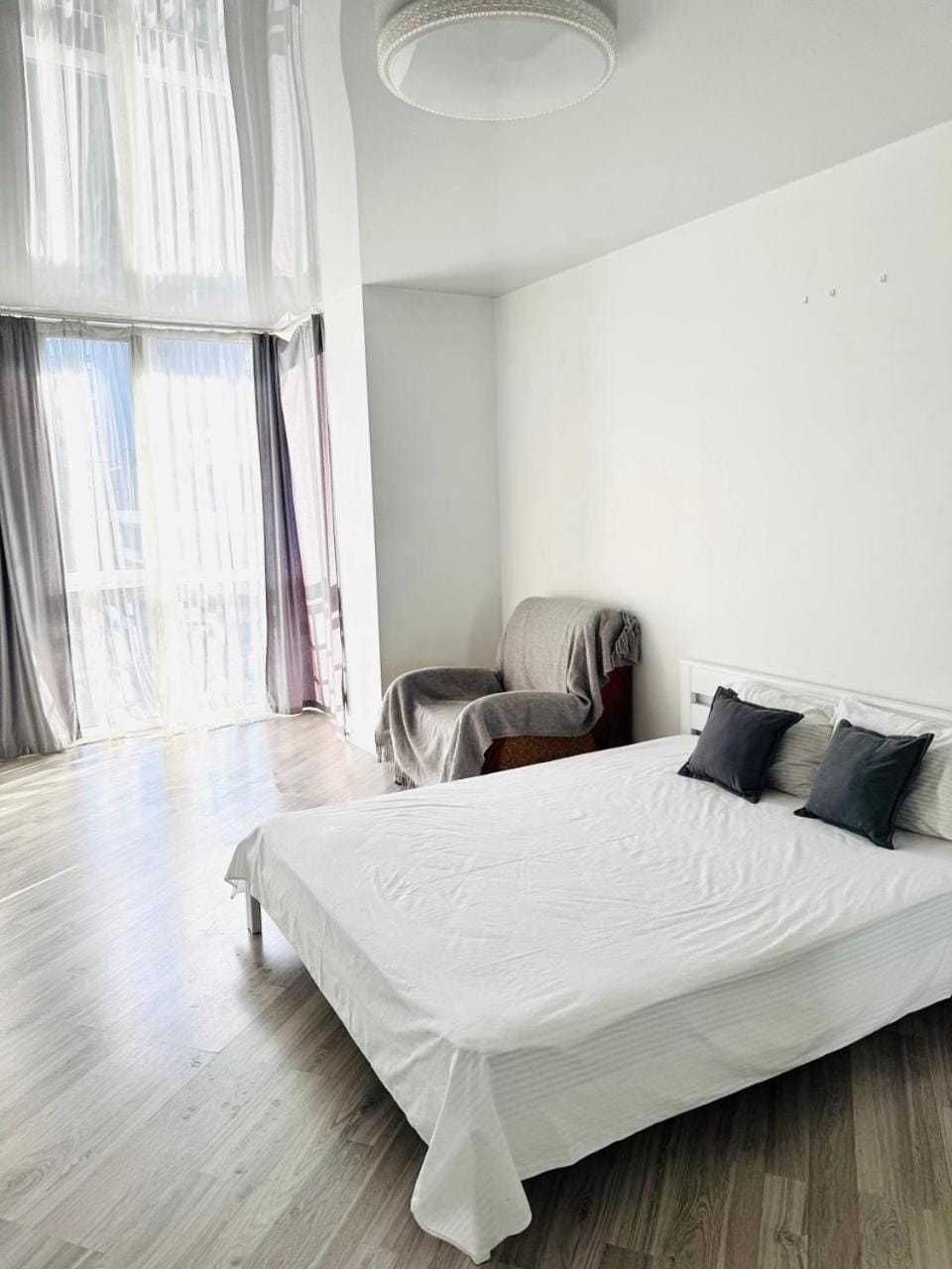 Стрийська 45а ЖК ЛЕВИ МІСТА АВТОВОКЗАЛ Гашека Наукова Кінг Кросс Apartment in Lviv
