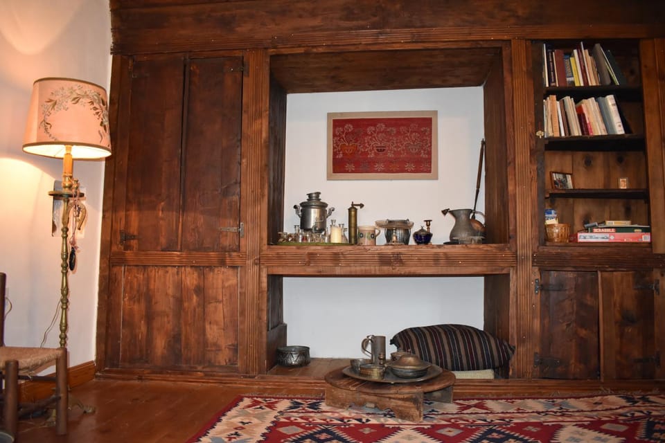Library, Seating area