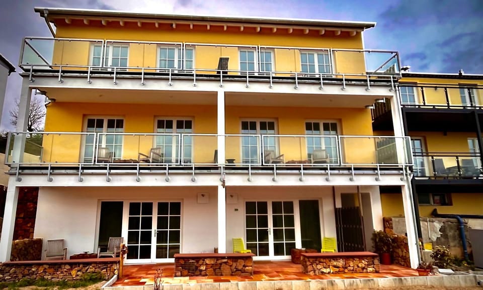 Property building, Balcony/Terrace