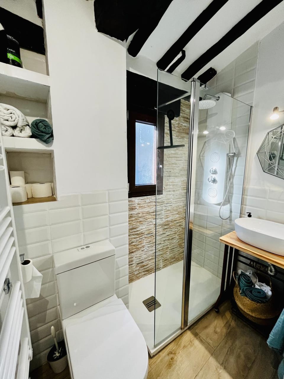 Shower, Bathroom, towels