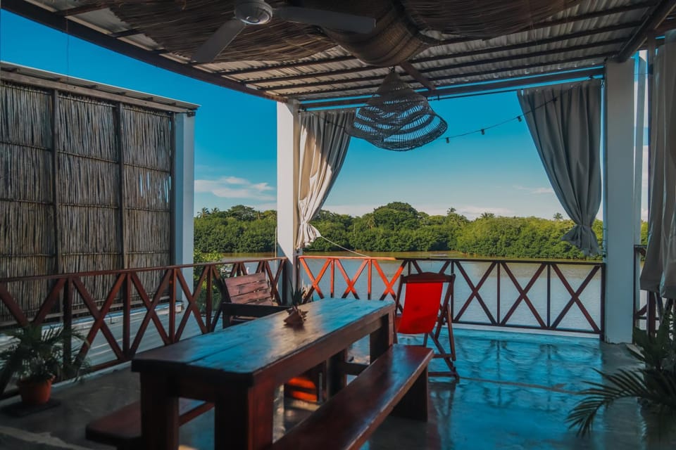 View (from property/room), Balcony/Terrace, Dining area