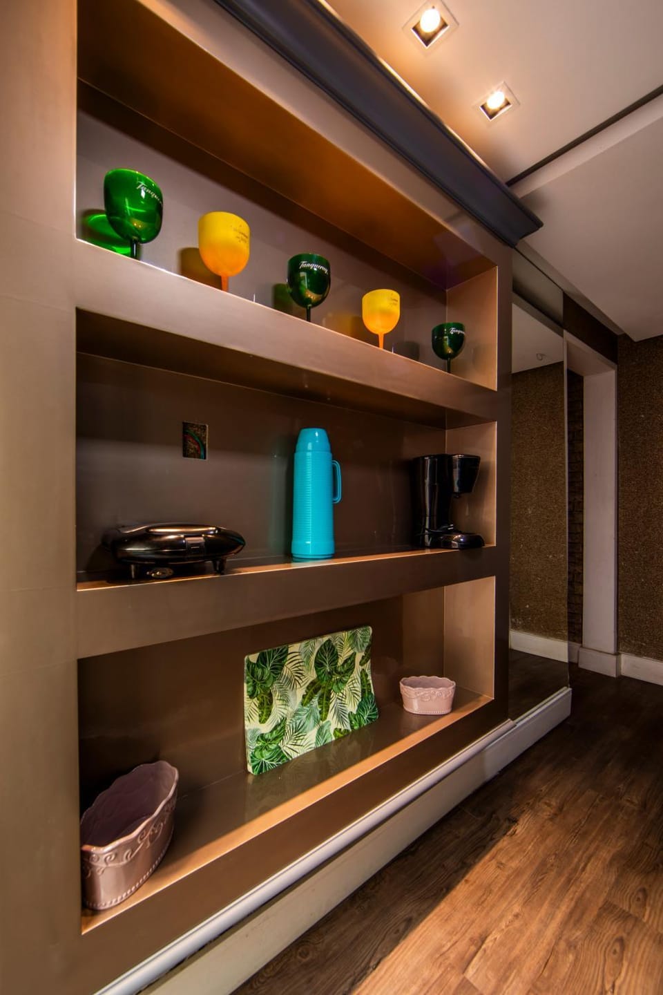 locker, kitchen