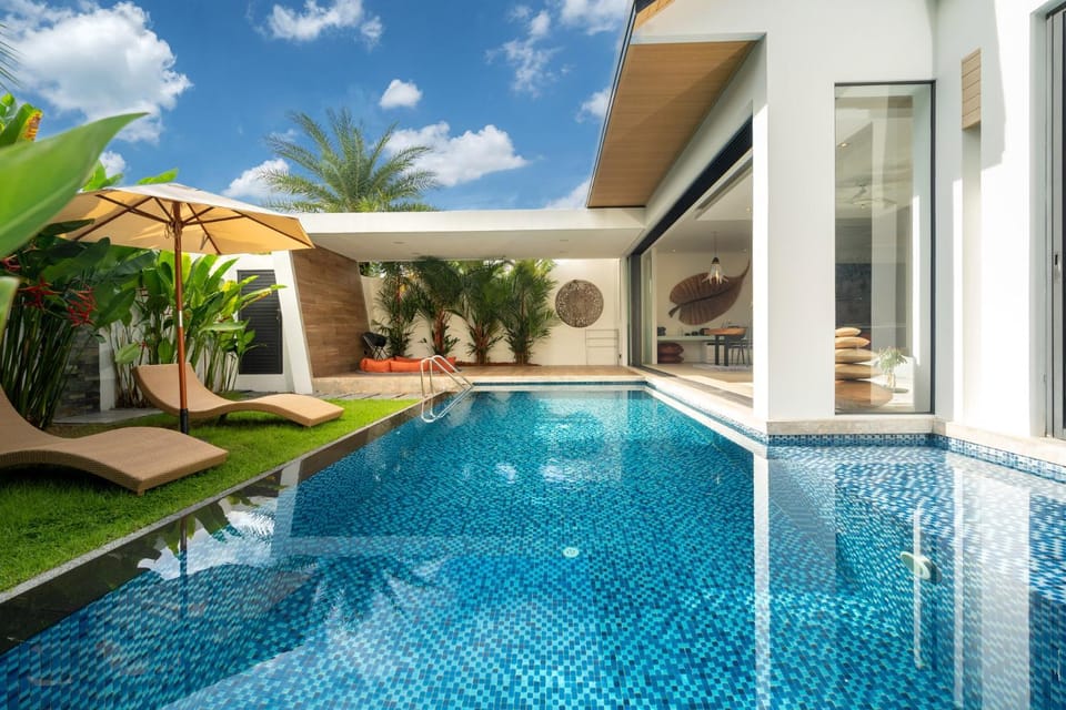 Garden, Swimming pool