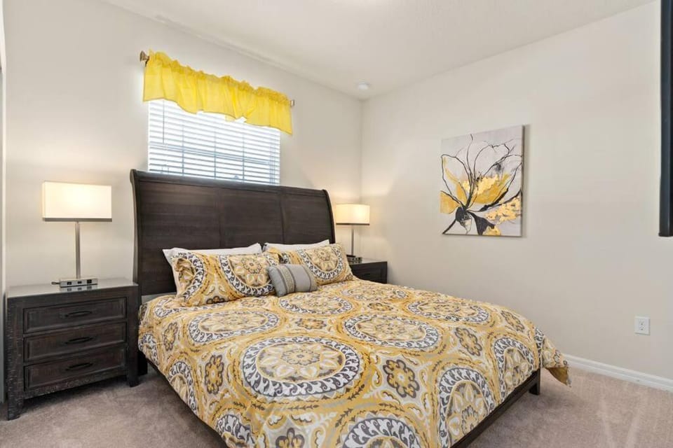 5BR Family Retreat Mickey, Toy Story Rooms, Private Pool House in Four Corners