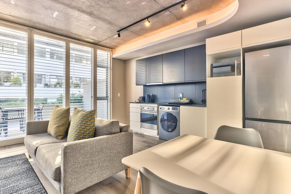 One Bedroom with Balcony and City views Apartment in Cape Town
