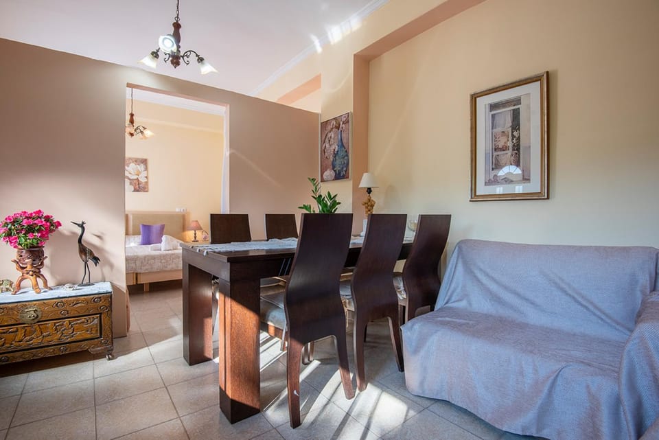 Maria’s home with Terrace, close to the Beach Apartment in Kos