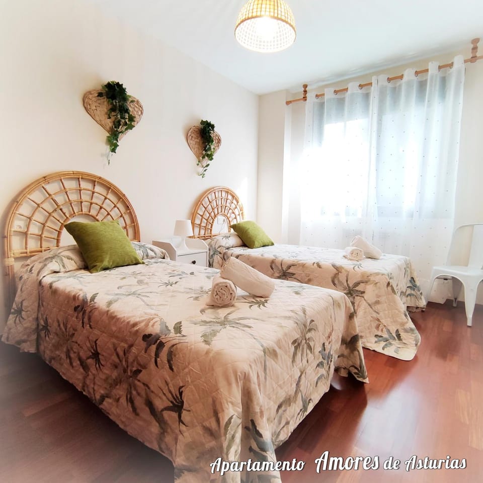 Bed, Photo of the whole room, Bedroom, internet, towels