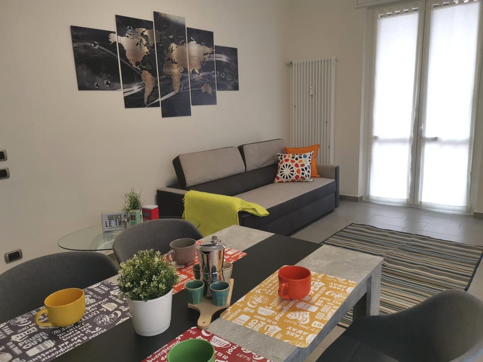 Kitchen or kitchenette, Living room, Seating area