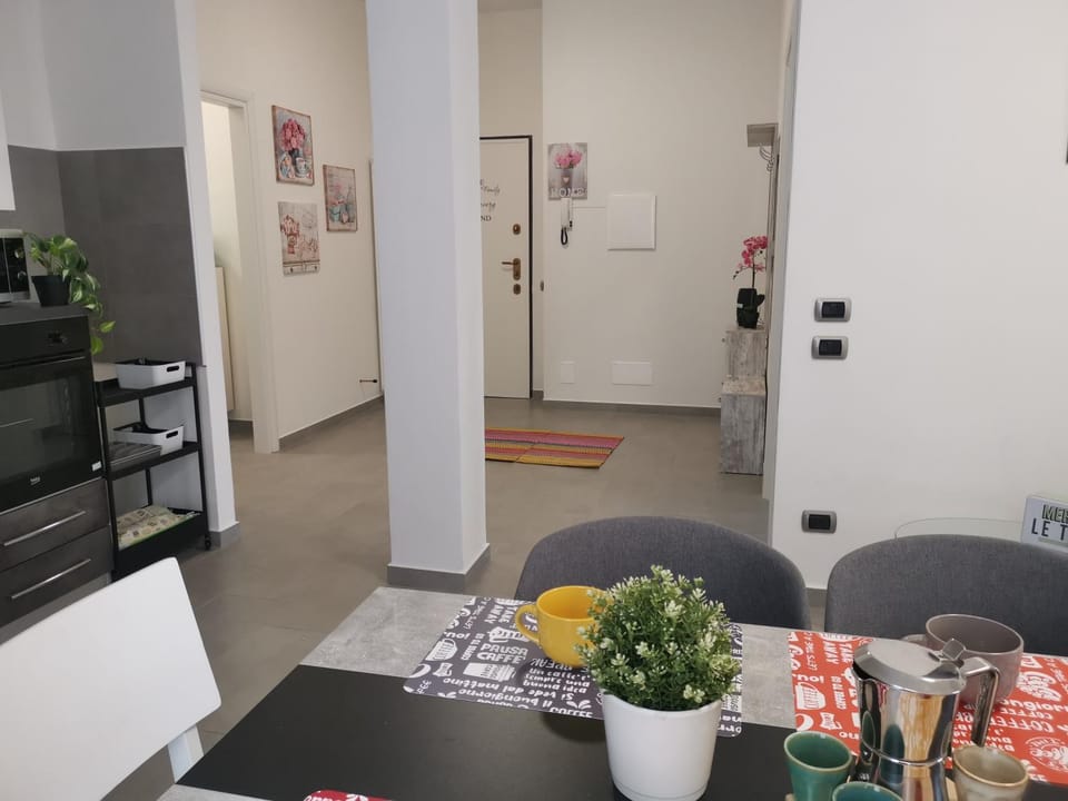 Kitchen or kitchenette, Living room, Seating area