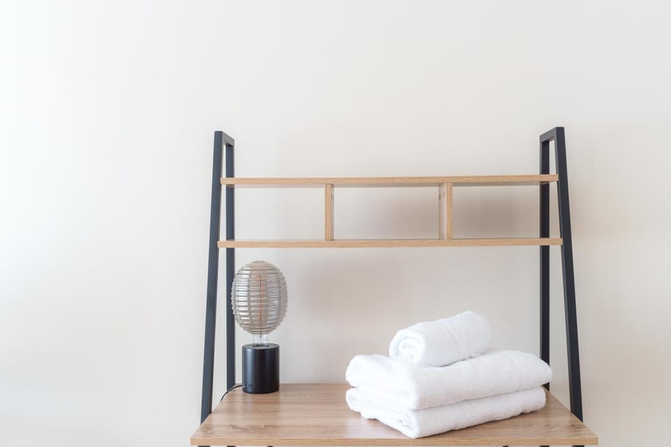 Photo of the whole room, Bedroom, towels