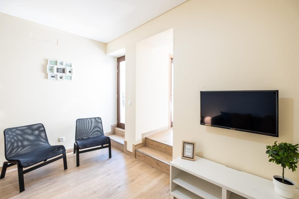 Communal lounge/ TV room, Living room