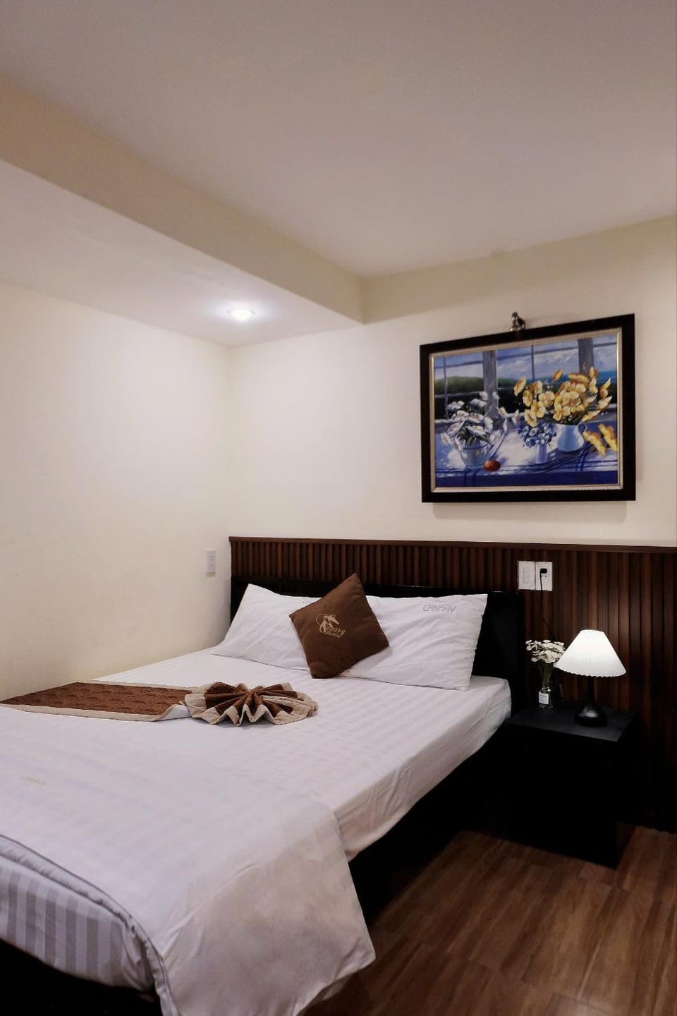 Bed, Summer, Photo of the whole room, Decorative detail, Bedroom, dryer