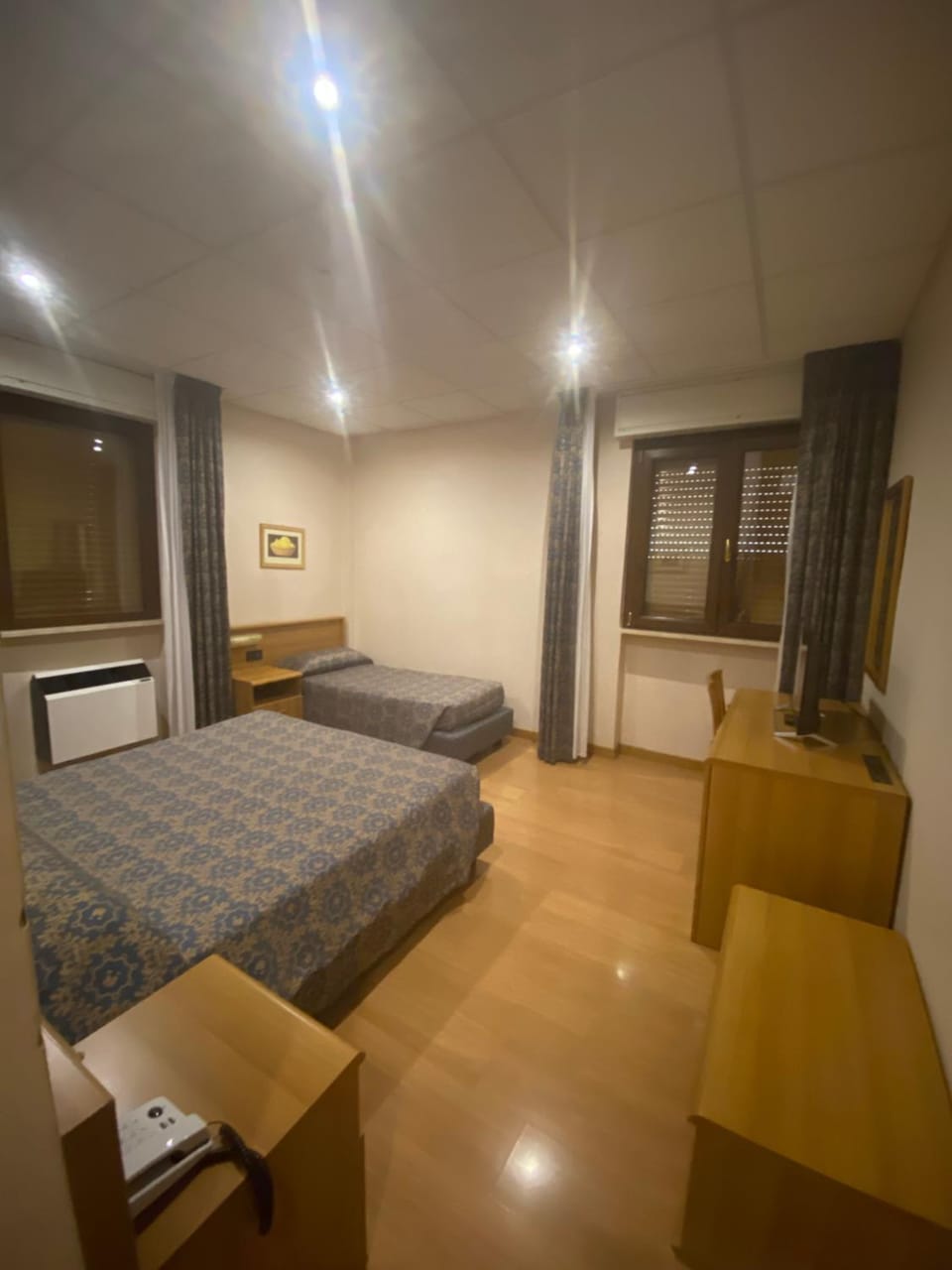 Bed, Photo of the whole room, Bedroom, hair dresser