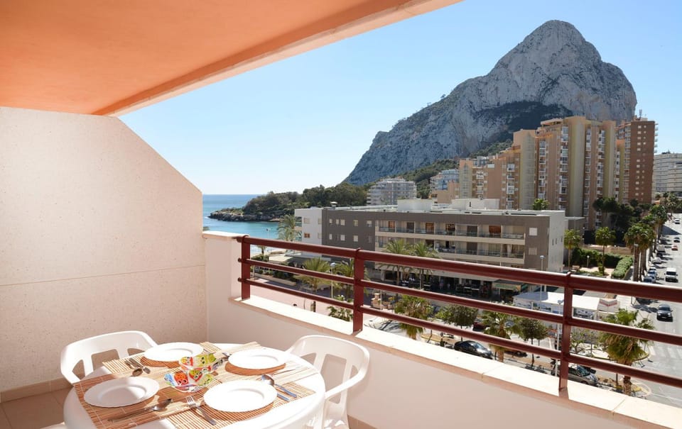 Balcony/Terrace, Mountain view