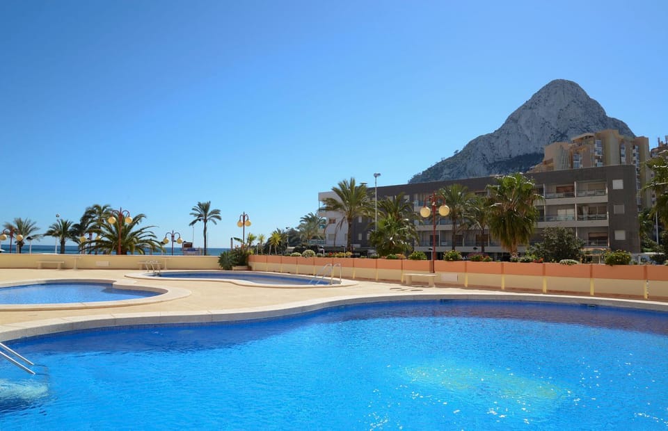 Property building, Swimming pool