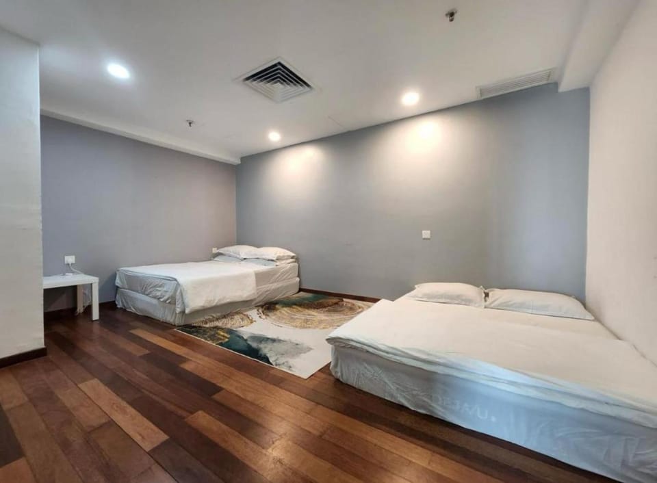 Sunrise Gurney Executive Premium Suite Apartment in George Town