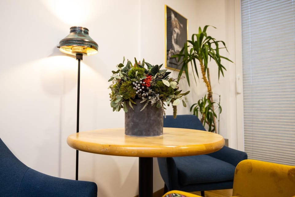 Living room, Seating area