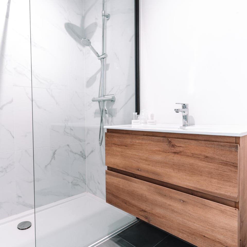 Shower, Bathroom