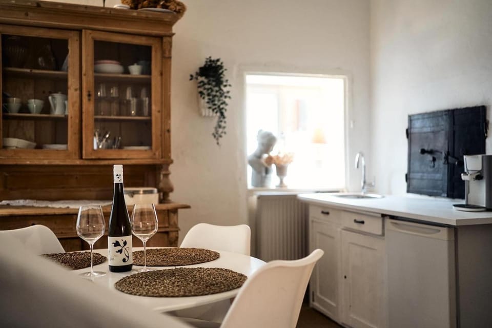 Schlaf.Cabinet im Bio.Weingut (Lesehof seit 1424) Cabin in Austria