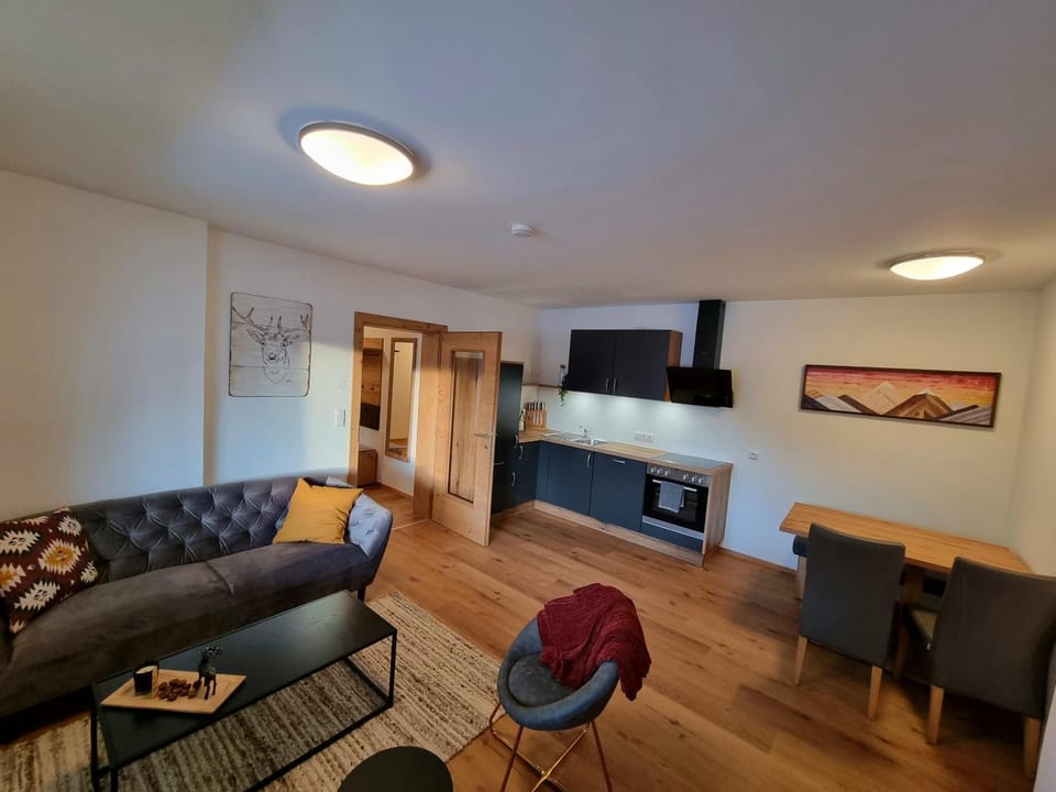 Living room, Dining area, kitchen