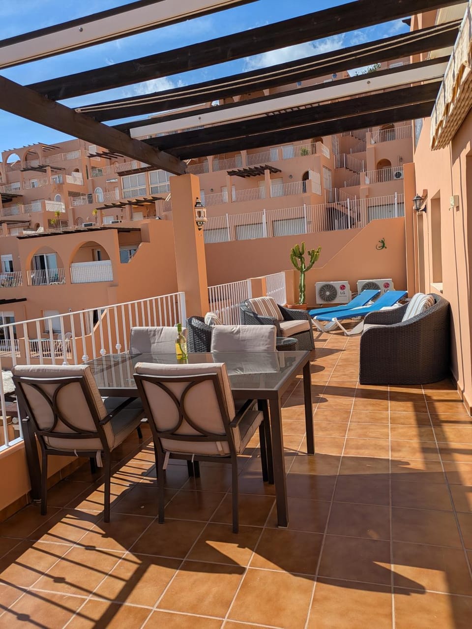 View (from property/room), Balcony/Terrace, Seating area, Dining area