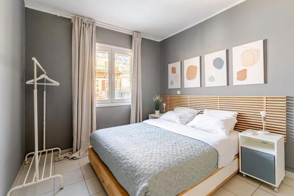 Lovely APT w/heated Jacuzzi &full Acropolis view Apartment in Athens