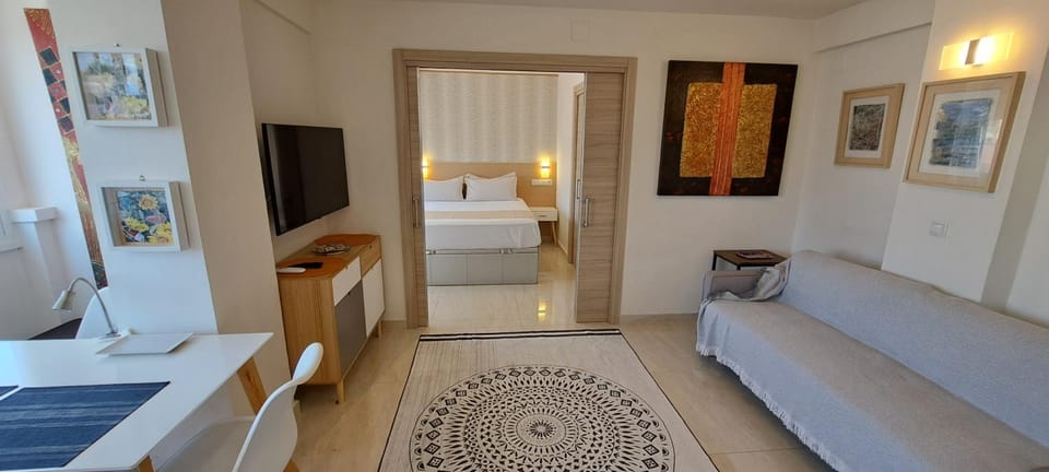 Salome Neo Suites Apartment in Torremolinos