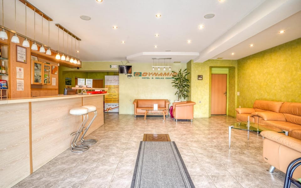 Lobby or reception, Lounge or bar