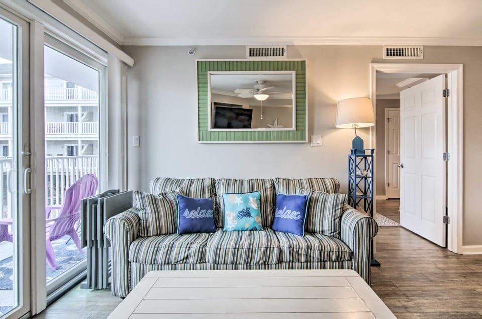 Walk to Shore! Family Condo w/ Pool in Ocean City House in Ocean City