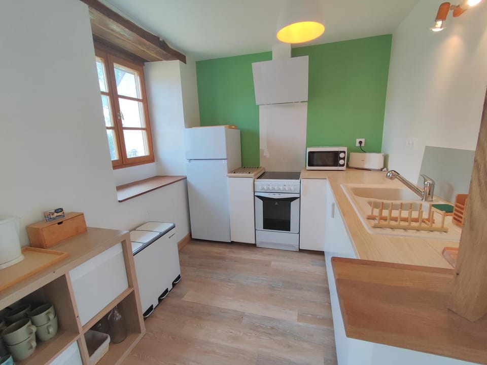 Kitchen or kitchenette, dishwasher, minibar, pet friendly, stove, toaster