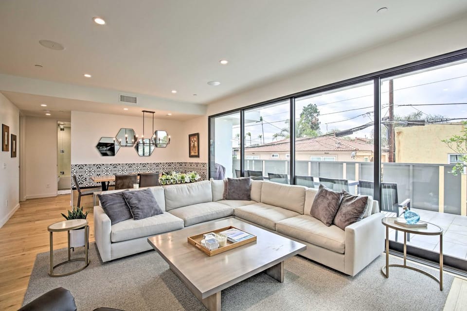 Chic Coronado Retreat w/ Patio & 4 Cruiser Bikes! House in Point Loma