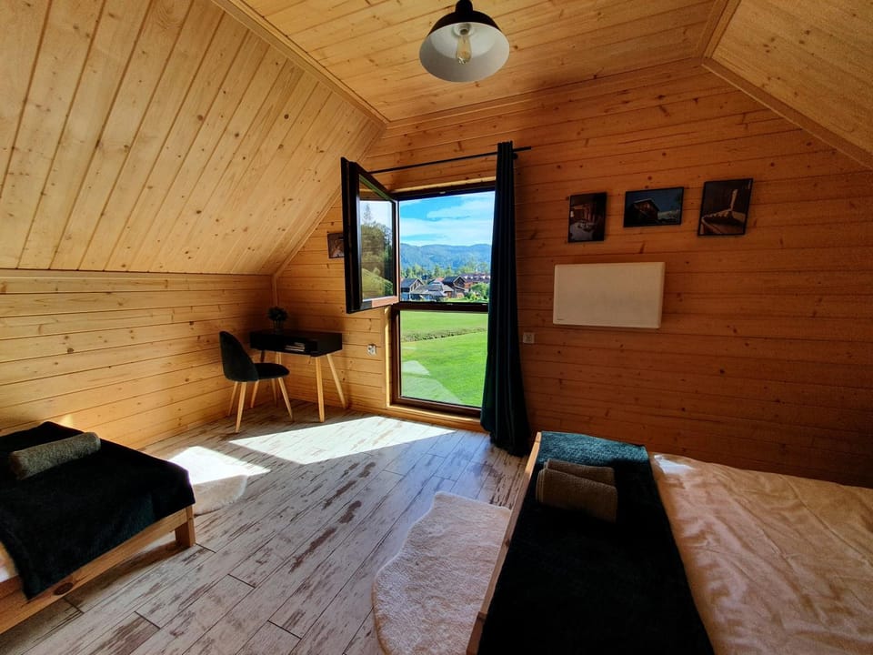 Spring, Bed, Natural landscape, Summer, View (from property/room), Photo of the whole room, Bedroom, Mountain view, furniture