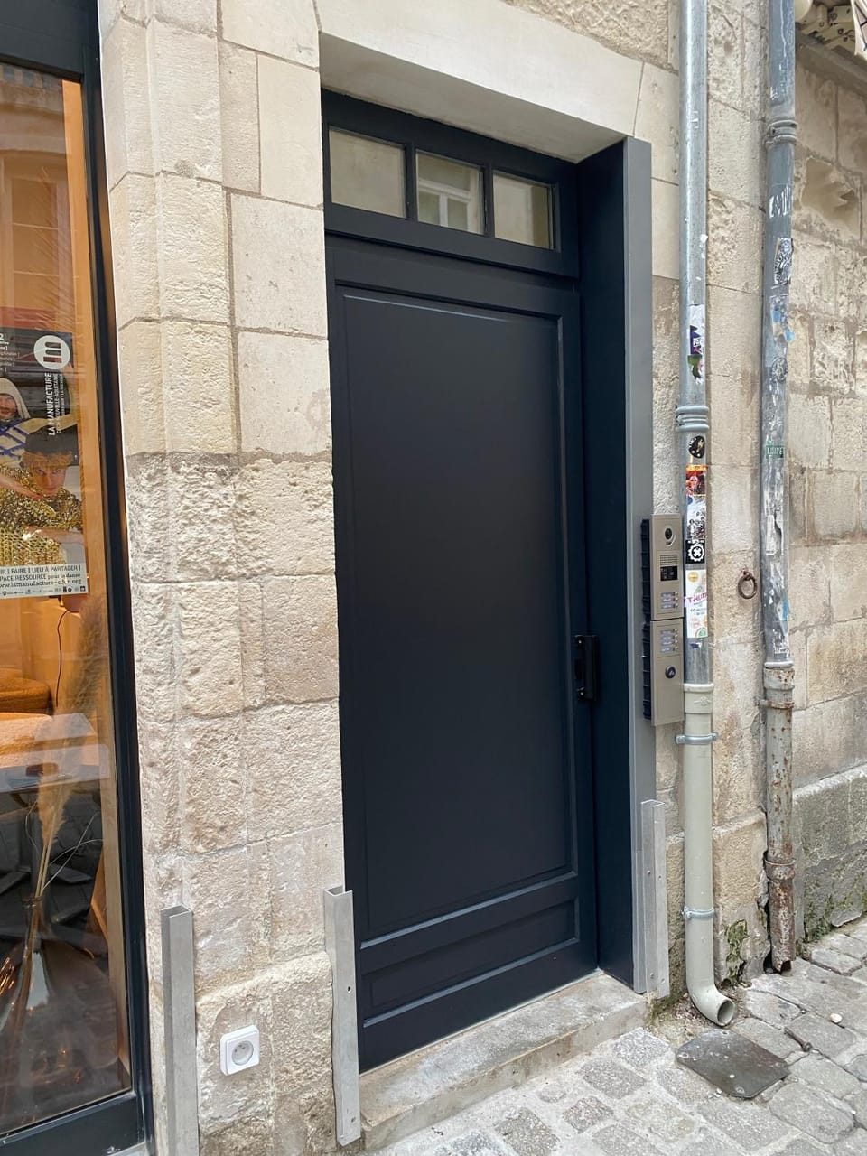 Facade/entrance