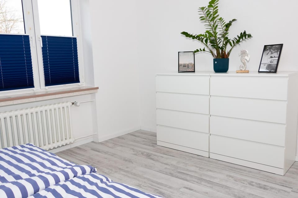 Bed, Photo of the whole room, Bedroom, internet