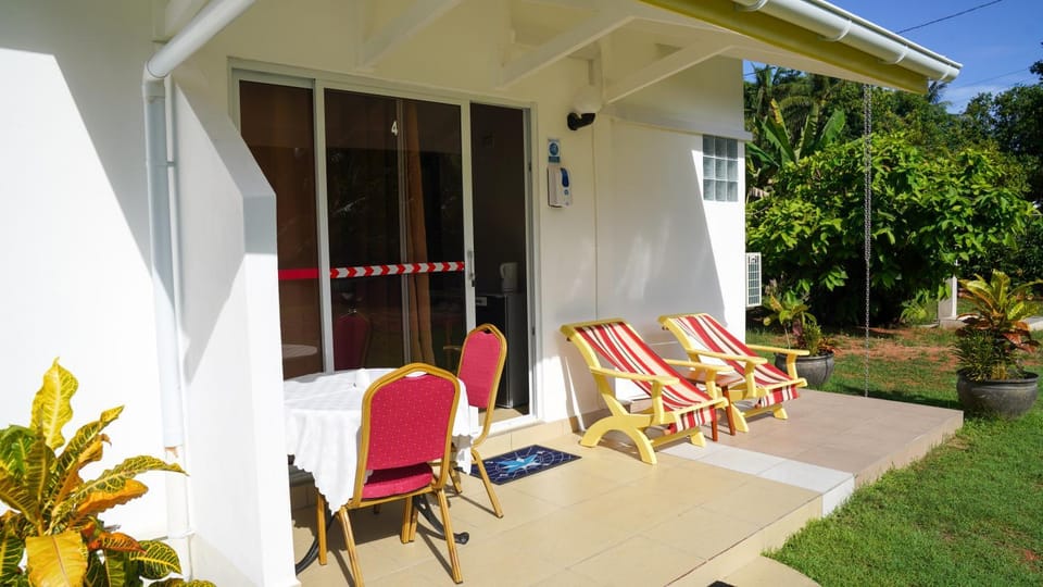 Patio, Facade/entrance