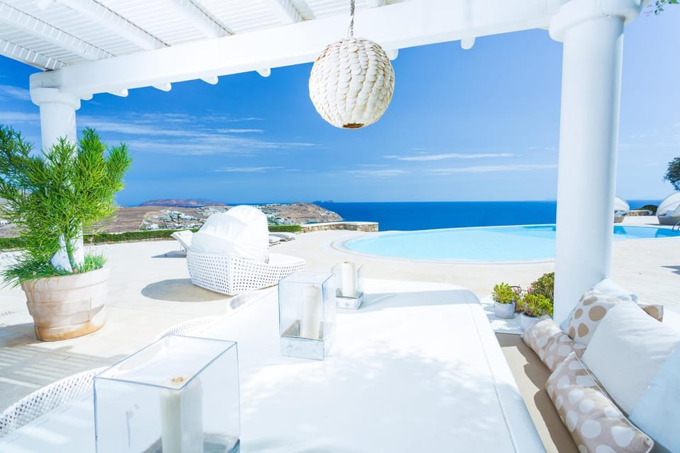 View (from property/room), Dining area, Diving, Pool view, Sea view, Swimming pool, Swimming pool