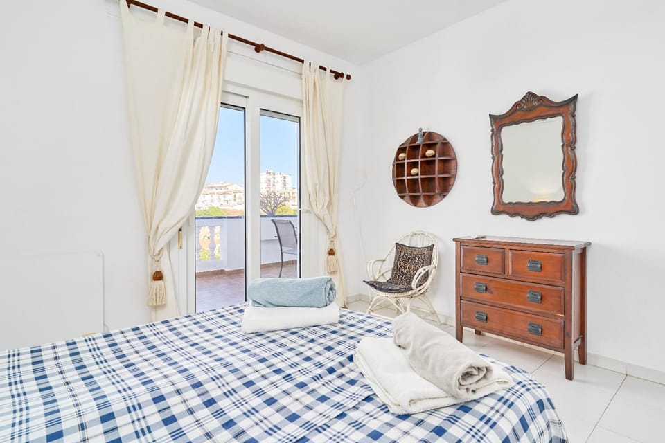 Living room, Bedroom