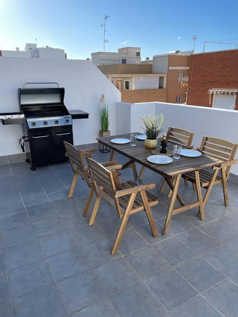 BBQ facilities, View (from property/room), Balcony/Terrace, Dining area
