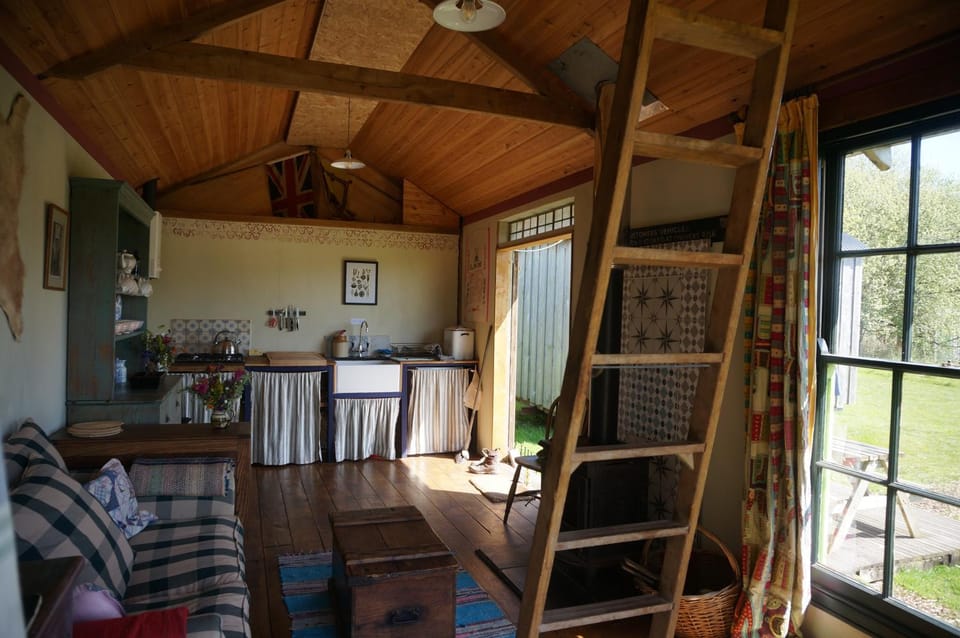 Sky View Shepherd's Huts with Woodburning Hot Tub Chalet in Redruth