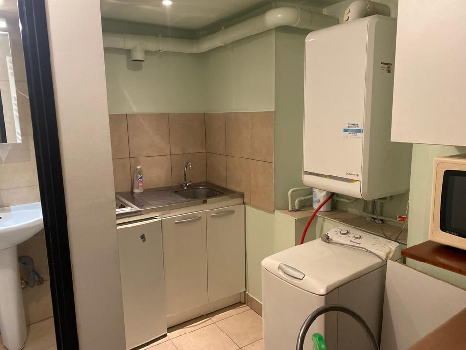 Jolis studio meublé Apartment in Île-de-France