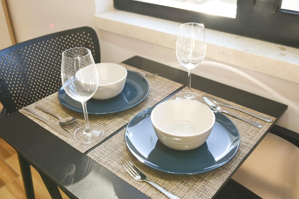 Matisse No1 - City Center Studio Apartment in Tirana