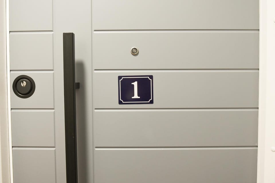 Matisse No1 - City Center Studio Apartment in Tirana