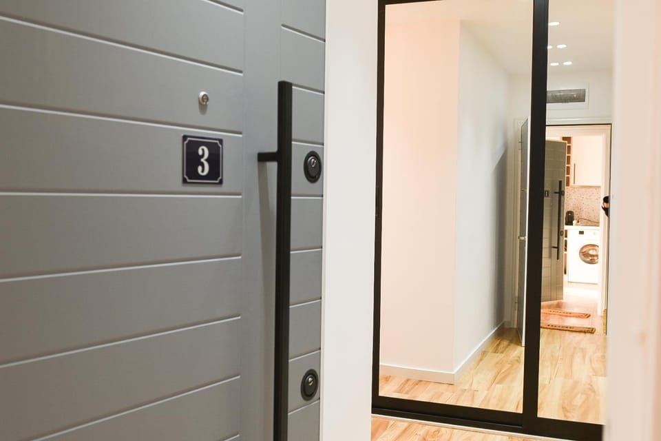 Matisse No3 - One Bedroom Apartment With Balcony Apartment in Tirana