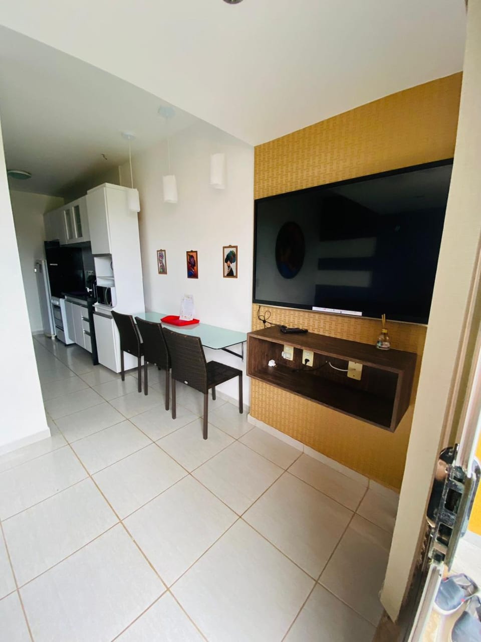 Communal lounge/ TV room