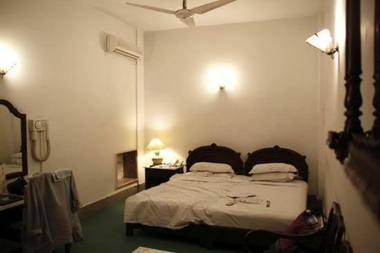 Gulshan Family Couple Guest House Hotel Gulshan-e-iqbal Hotel in Karachi
